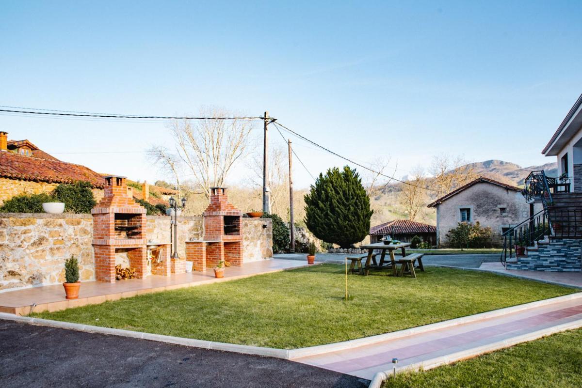 Apartamentos La Cortina Onís Exterior foto